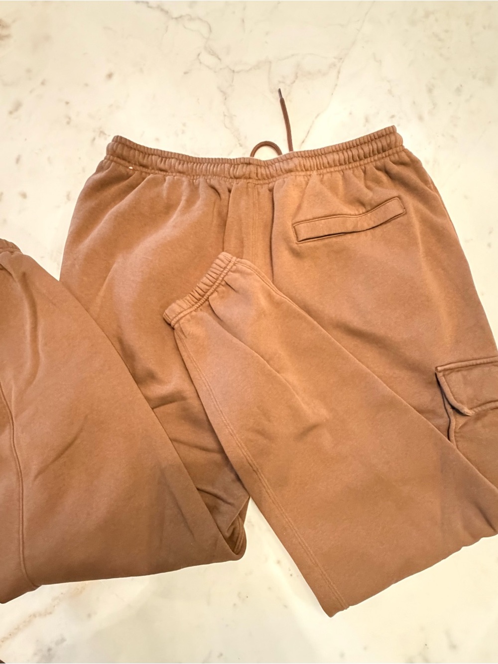 Nike Men’s Fleece Cargo Sweatpants Tan / Brown Excellent Condition Size Large - Picture 3 of 4